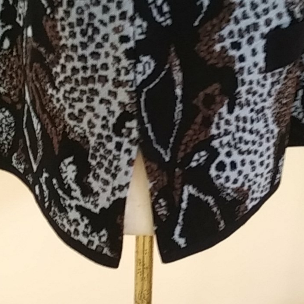 Exclusively Misook Petite Jacket. - image 4